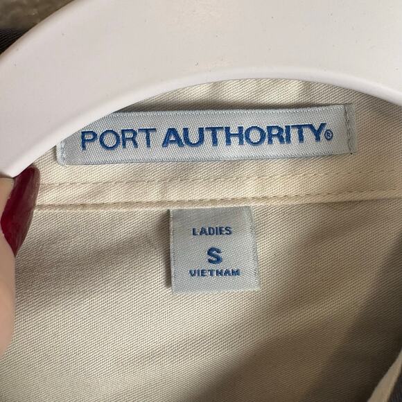 McDonald's Port Authority Women's Small Gray Button Down Long Sleeve Shirt Logo - Picture 5 of 7